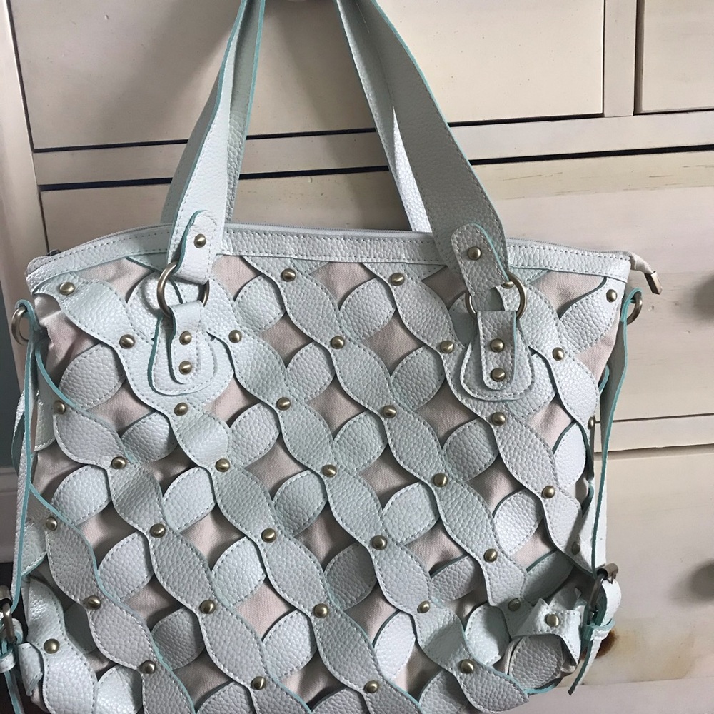 Hand/shoulder bag